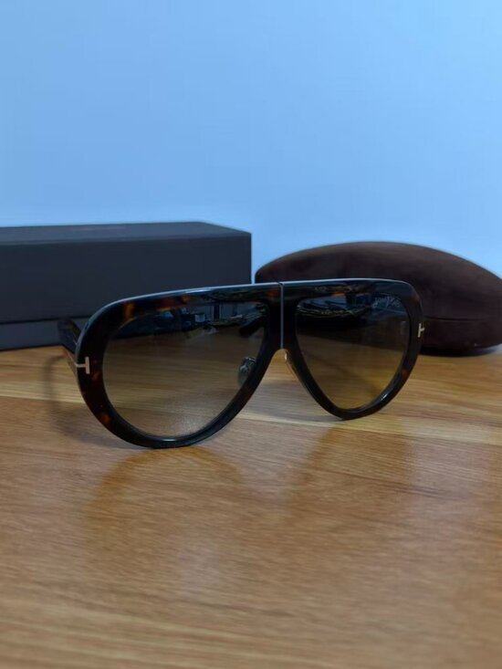 Tom Ford Sunglasses?️ main image 4